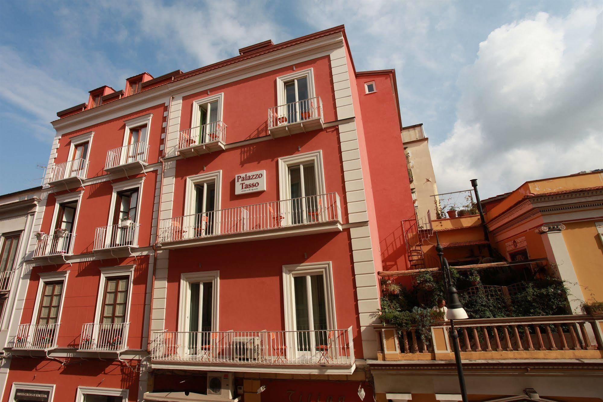 Bed and Breakfast Palazzo Tasso Sorrent Exterior foto